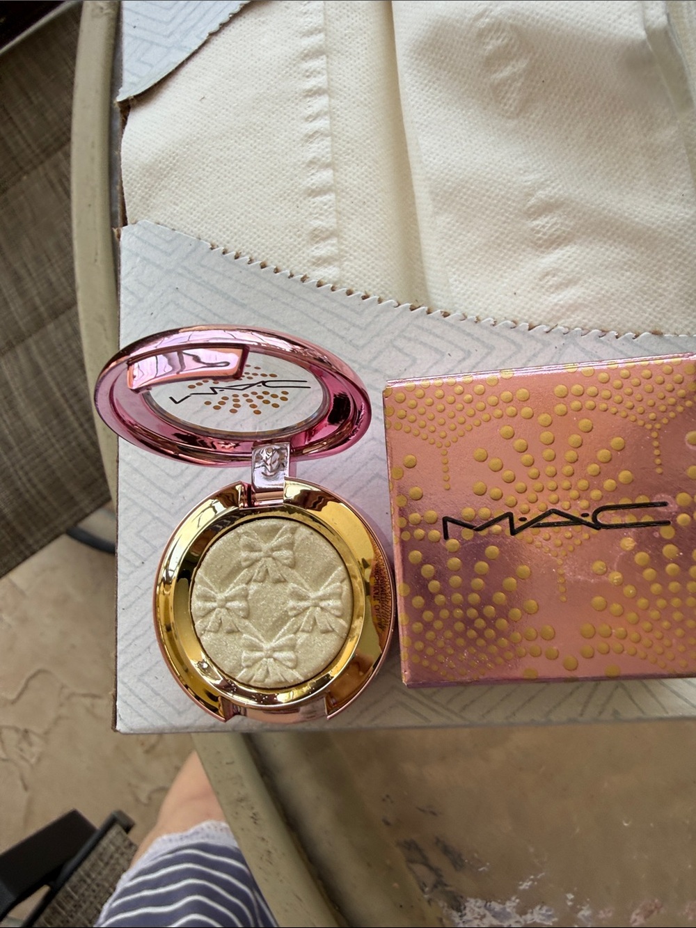 MAC Cosmetics Golden Shimmer Pressed Highlighter